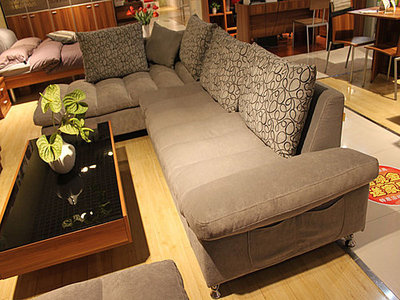 板式家具的“实木情节” 理性消费与审美变迁下的家居选择